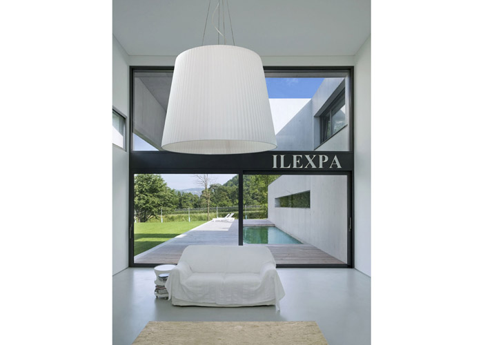 Comedor pantalla cónica plisada